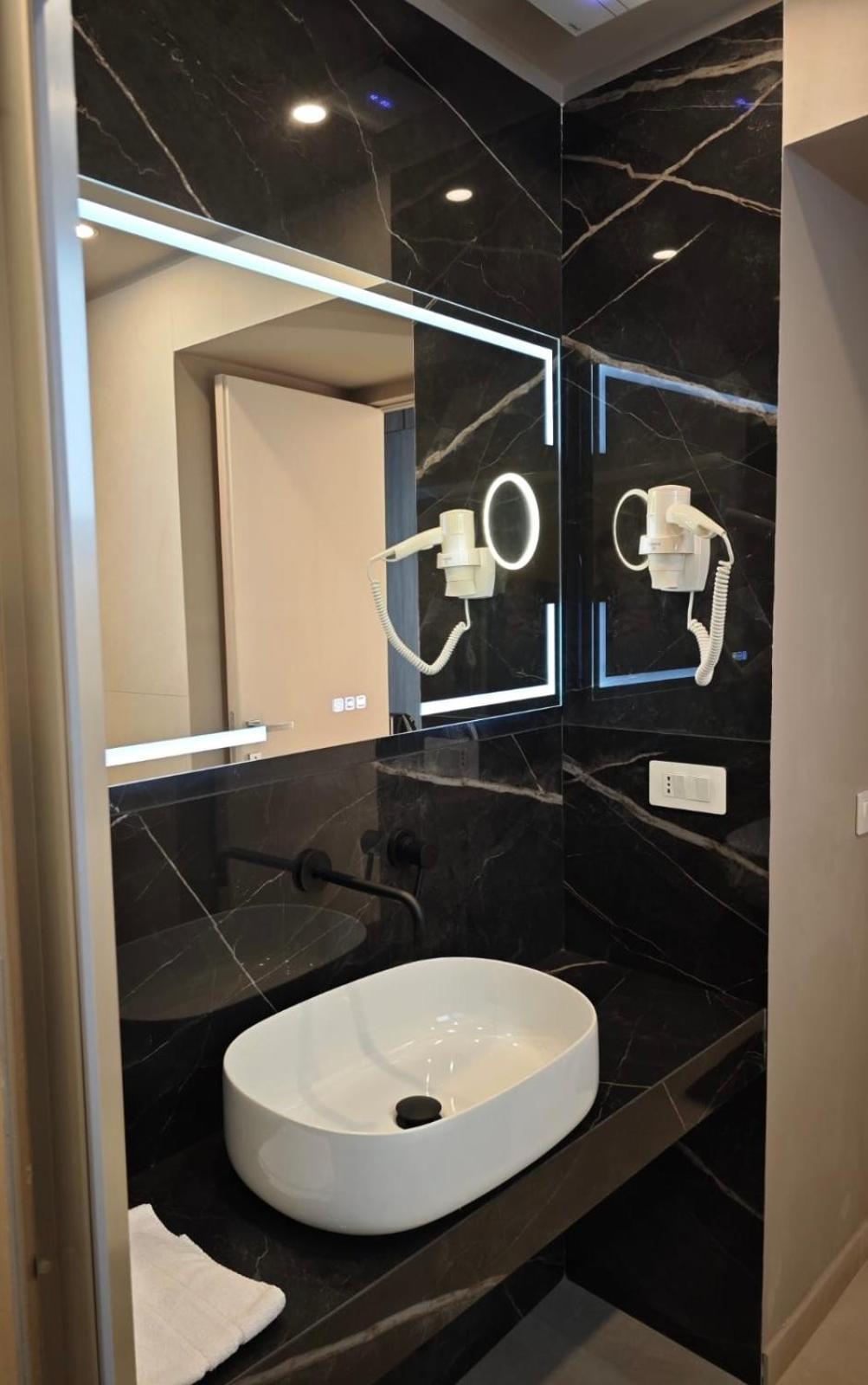 Shanti Rooms & Apartments Castello 바콜리 외부 사진